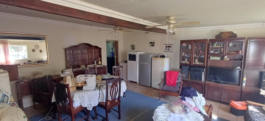 6 Bedroom Property for Sale in Freemanville North West